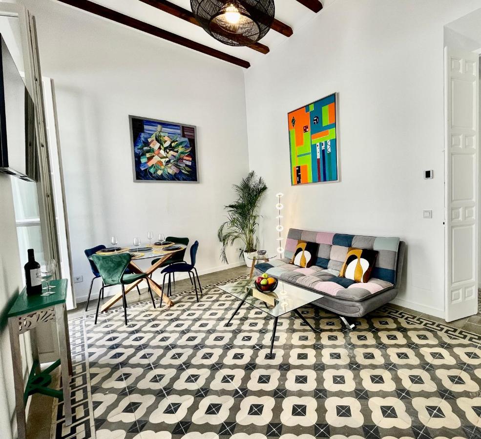 Picasso'S Tres Puertas 4 Bedrooms Malaga Exterior photo